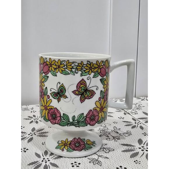 Vintage 1960s-70s Pedestal Mugs – Pair – Retro Butterfly & Floral Design - Picture 11 of 15